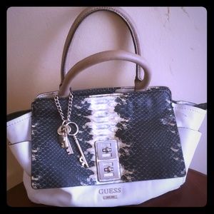 Handbag Guess